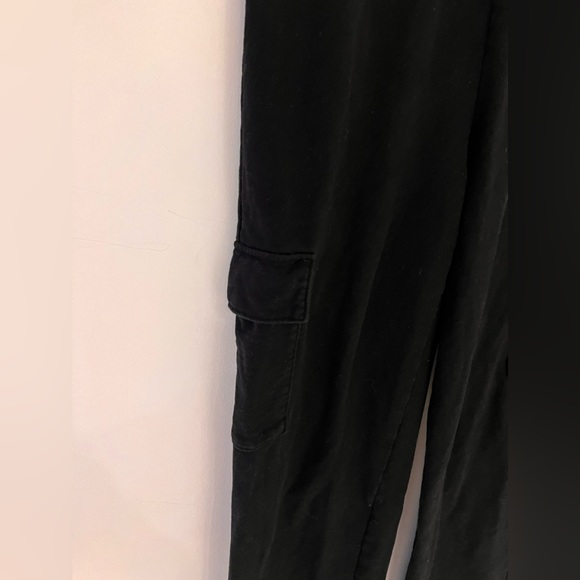 Two pairs of youth Cargo sweats - Picture 8 of 9